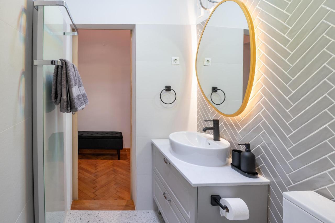 Apartment Breg - Old Town River Любляна Екстер'єр фото